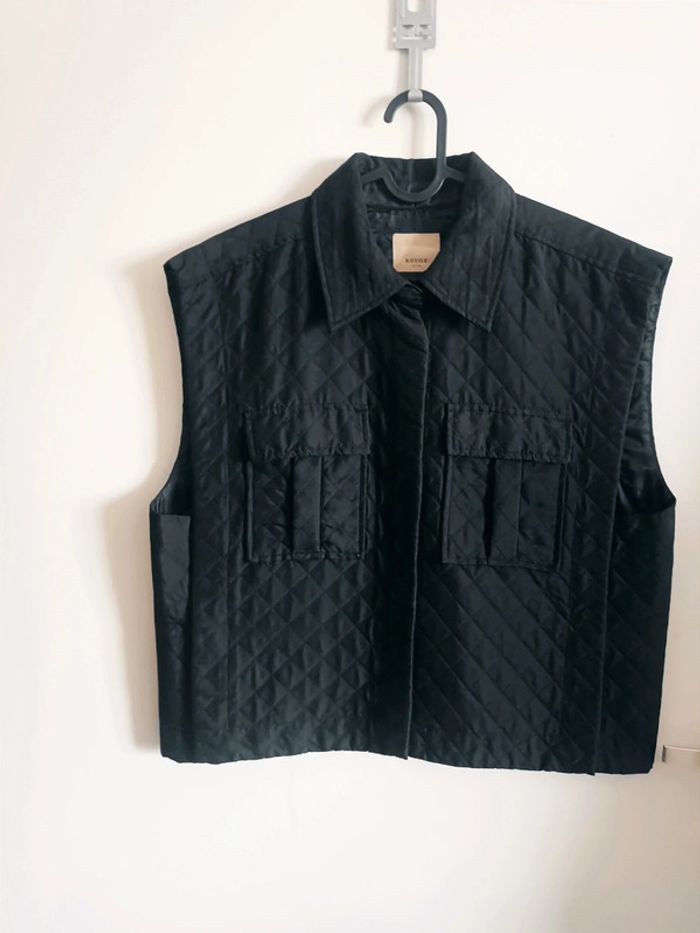 Veste matelassée sans manches noire Vila Taille 38 En très bon état - photo numéro 2