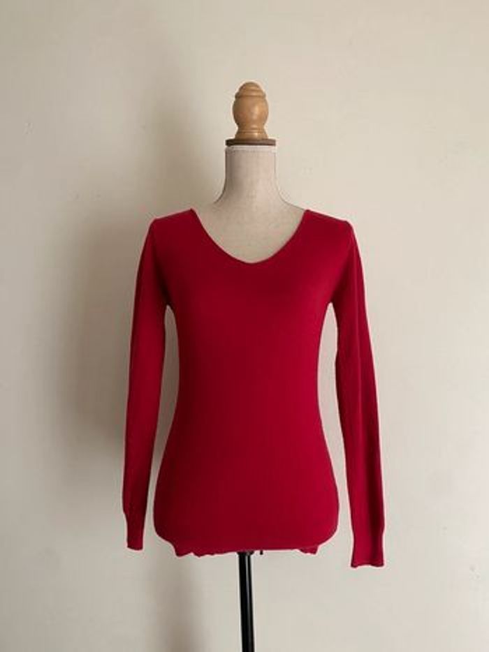 Pull col V rouge