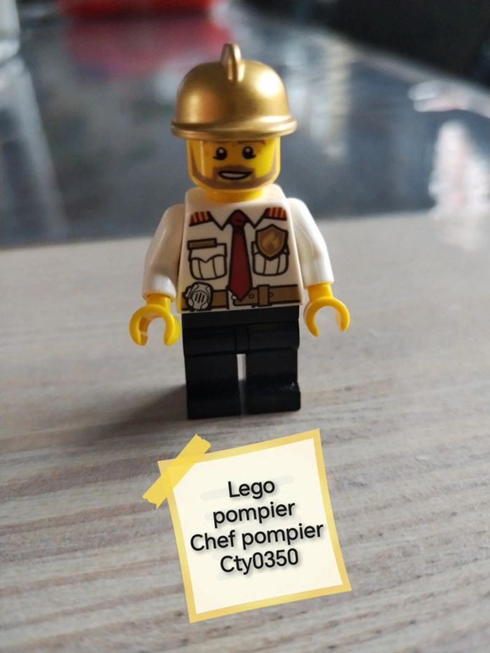 Lego minifig pompier chef cty0350