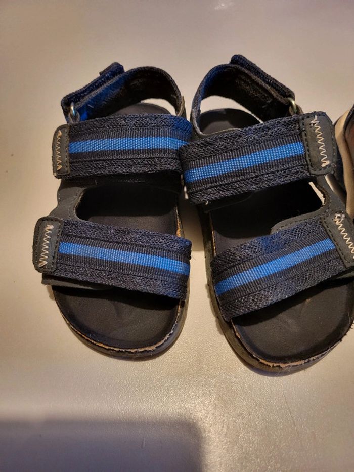 🐼 Lot sandales garçons T.24 🐼 - photo numéro 2