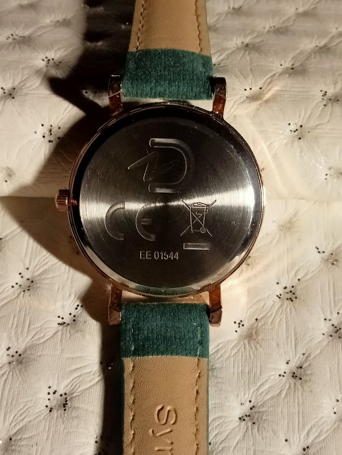 Montre , pour femme - photo numéro 2