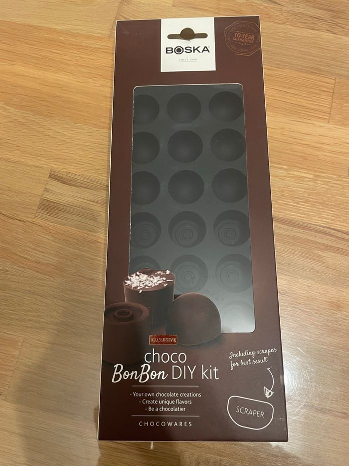 Lot moules en silicone neuf pour chocolat - photo numéro 4