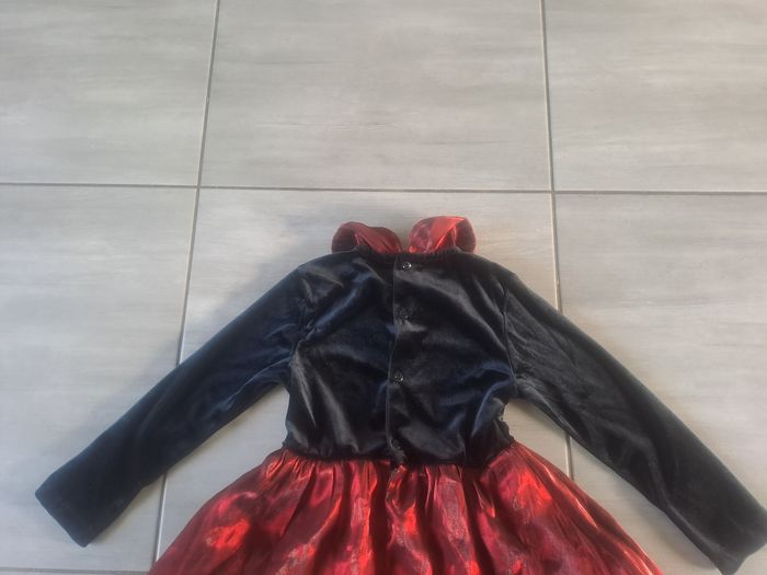Très belle robe velours satiné Taille 6 ans - photo numéro 9