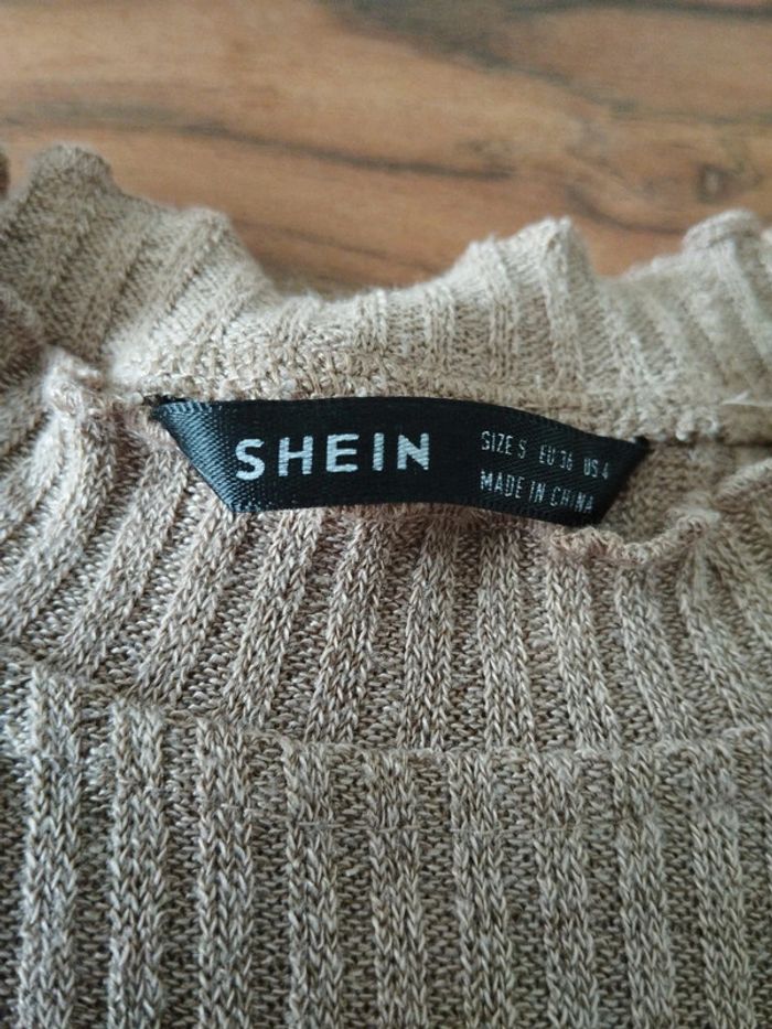 Haut SHEIN - photo numéro 2