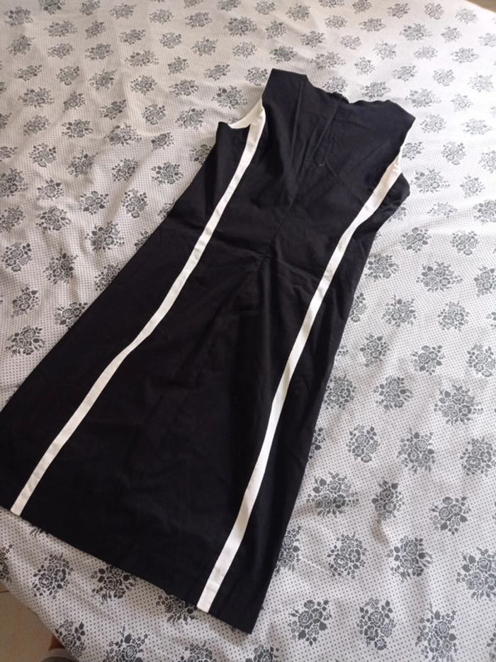 Robe noir - photo numéro 2