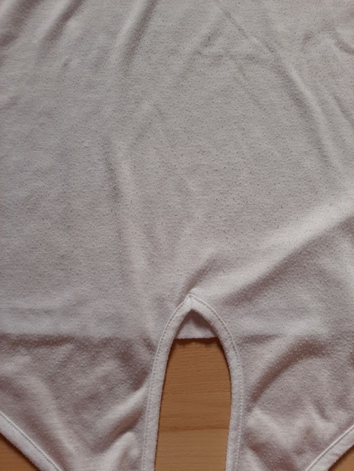 Haut blanc - photo numéro 5