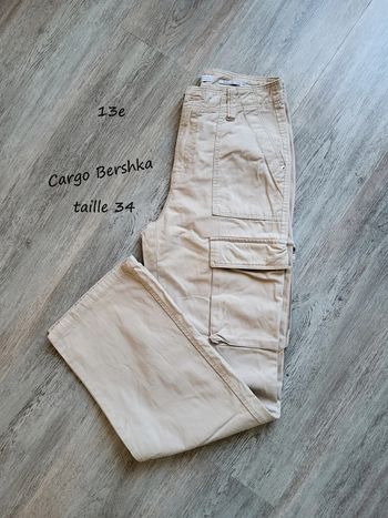 Pantalon cargo taille haute Bershka 34
