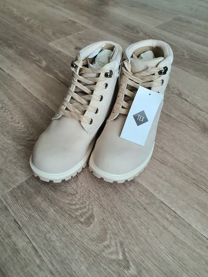 Bottines à lacets beiges taille 34 neuves - photo numéro 4