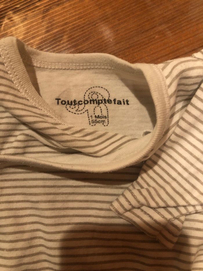 Lot deux bodies - photo numéro 6