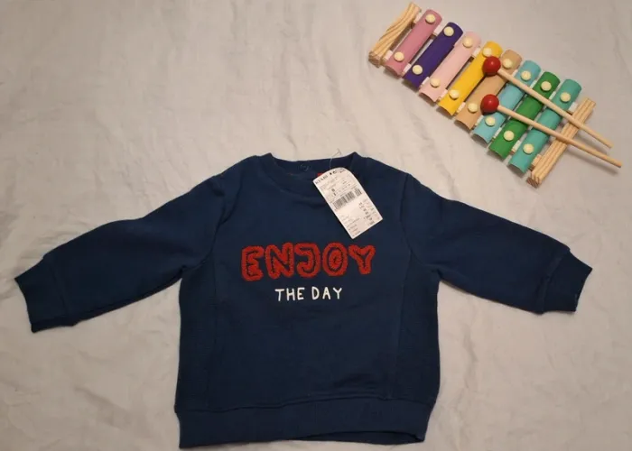 Pull bleu