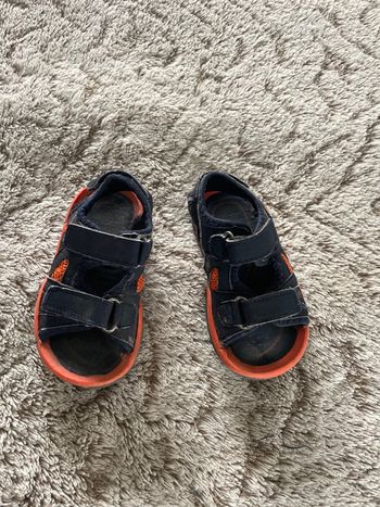 Sandale chaussure à scratch garçon