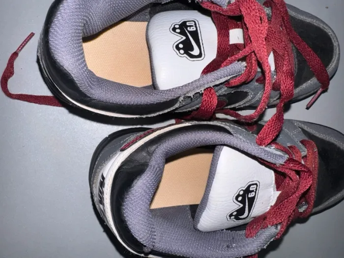 Baskets Marque Nike taille 36 - photo numéro 4