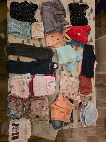 Lot vêtements 24 mois filles