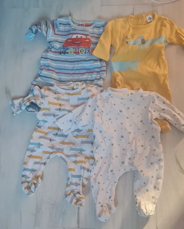 Lot de pyjamas demi-saison 1 mois