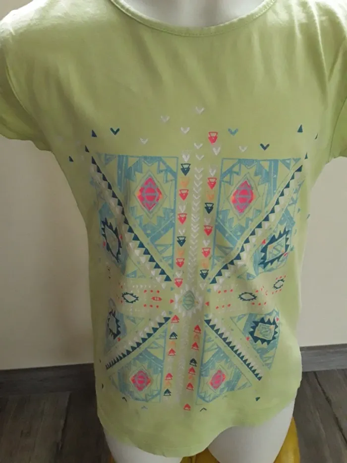 Tee-shirt manches courtes 10 ans (140 cm) - photo numéro 2