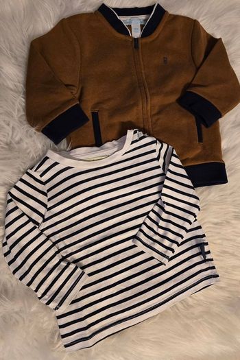 (Neufs non portés) 😍🥰💙 sweat zippé molleton et teeshirt ml 9 mois garçon 💙🥰😍