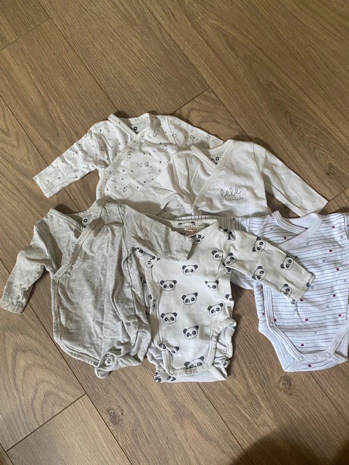 Lot 5 body ML 1 mois