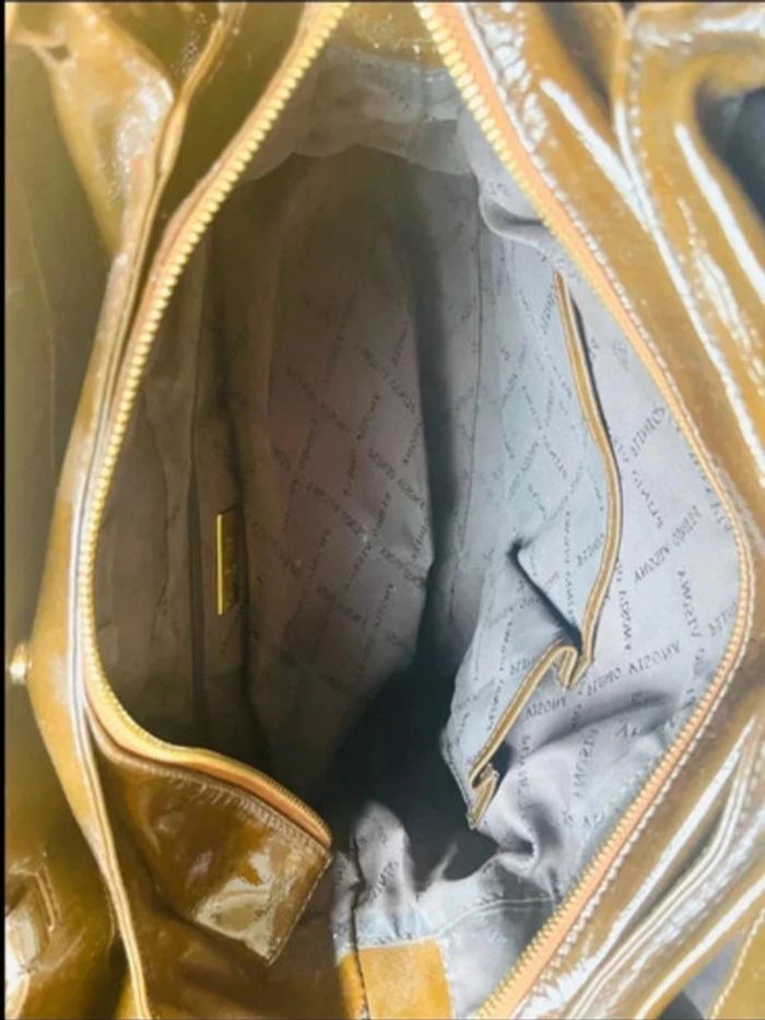 Sublime sac en cuir vernis plinio visona - photo numéro 17