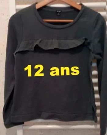 Sweat gris Kiabi Taille 12 ans