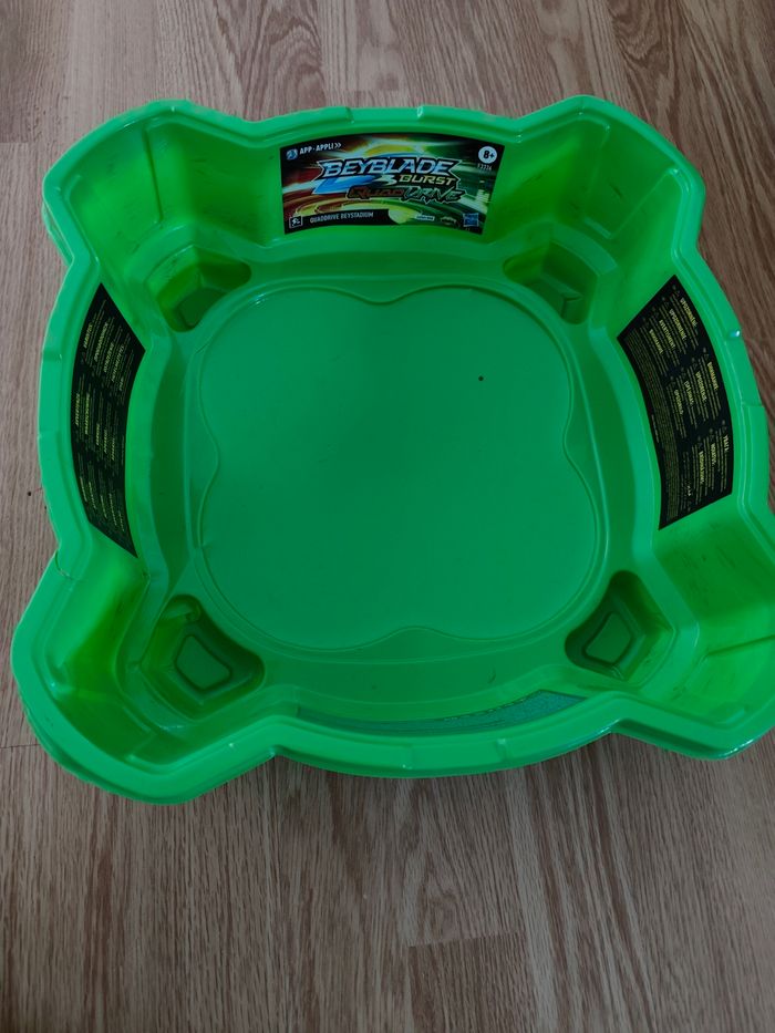 Lot toupie Beyblade - photo numéro 2