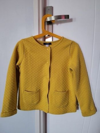 Gilet molletonné à pressions  jaune moutarde okaidi 6 ans