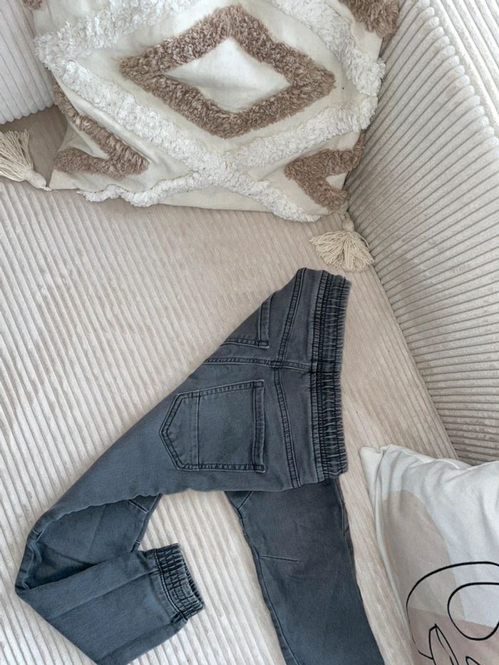 Cargo gris - photo numéro 3