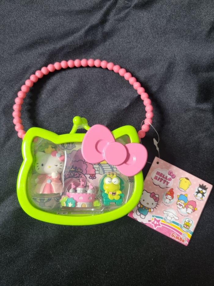 Figurines hello kitty