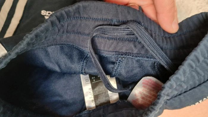 Short Adidas 4/5ans - photo numéro 5