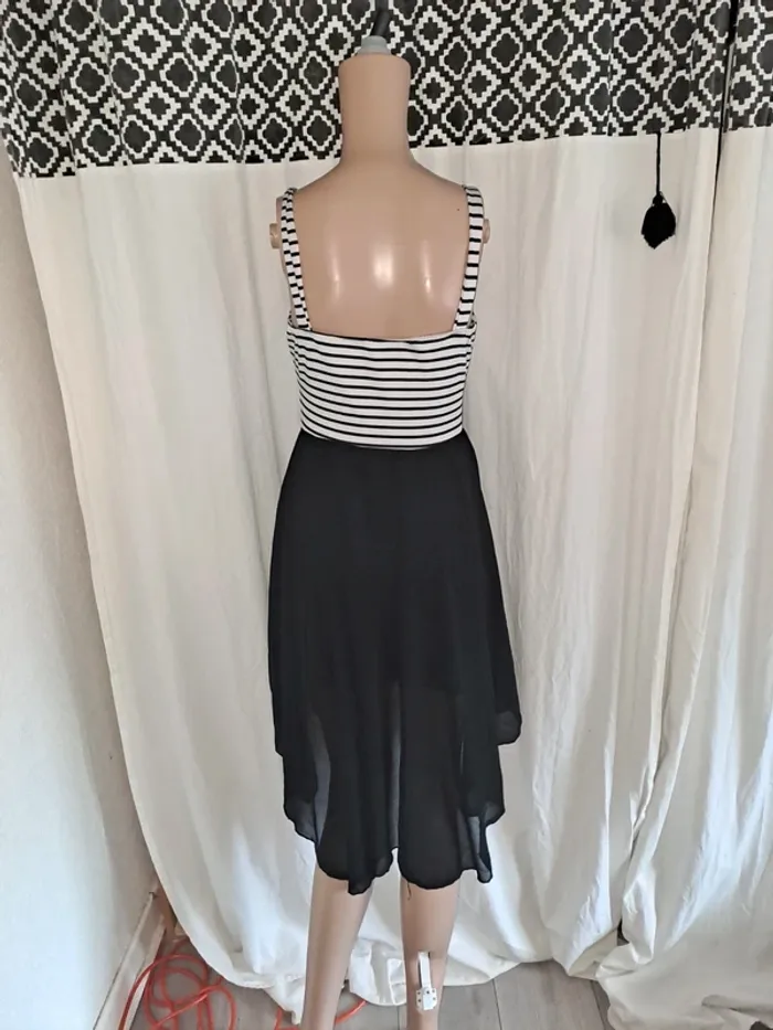 Robe femme taille 36-38 - photo numéro 2