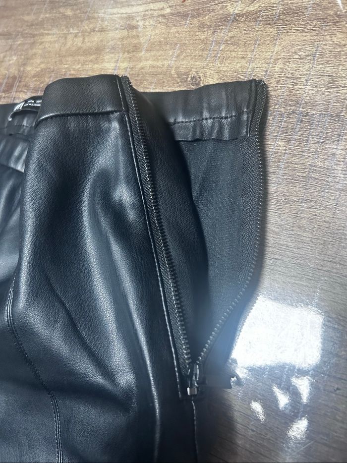 Jean pantalon en cuir Zara - photo numéro 7