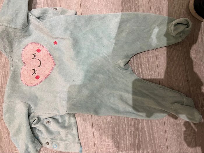 Pyjamas 6 mois - photo numéro 4