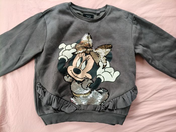 Pull chaud fille C&A noir Minnie sequins 128 cm