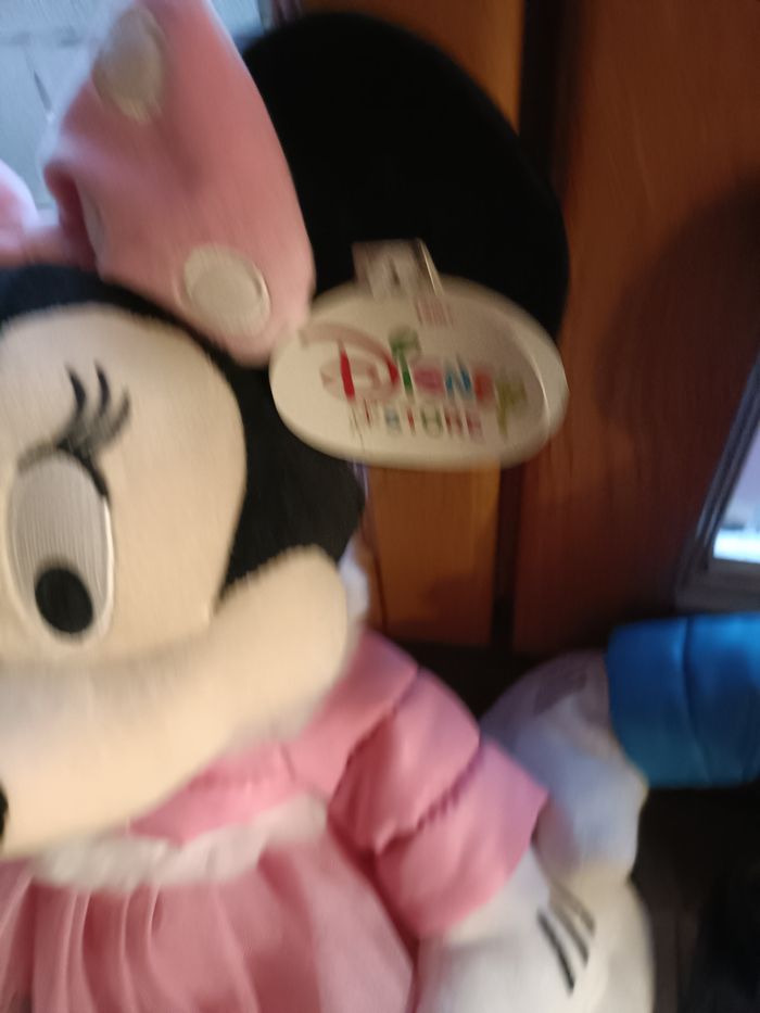 DEUX PELUCHES MICKEY ET MINNIE PATINEUR DISNEY - photo numéro 3