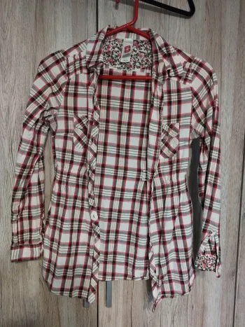 Chemise à carreaux