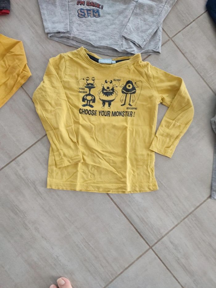 Gros lot de 20 vêtements garçon 5 ans - photo numéro 19