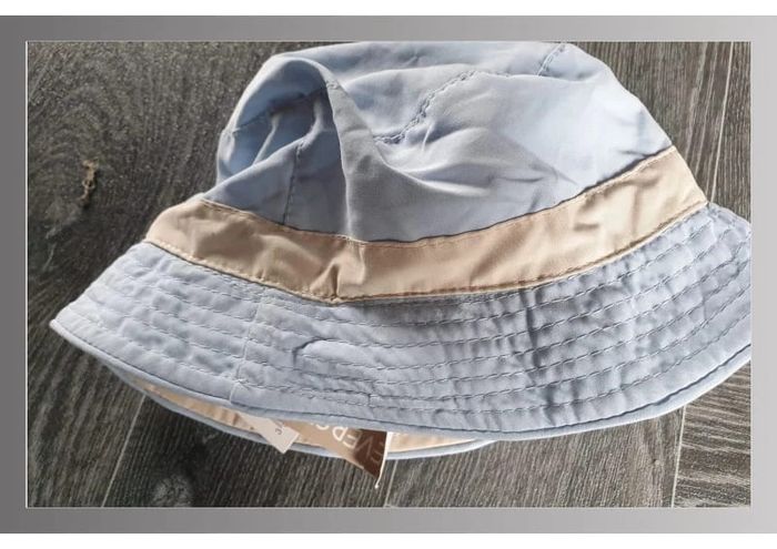 bob bébé réversible beige/bleu ciel 49cm