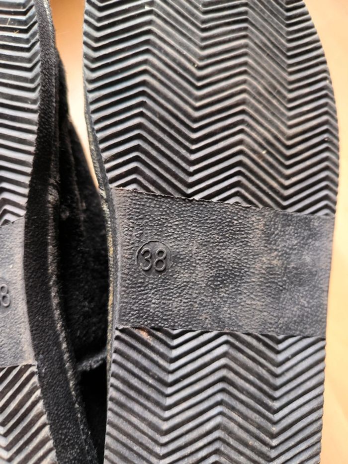 Bottes fourrées noires les tropéziennes pointure 38 - photo numéro 6