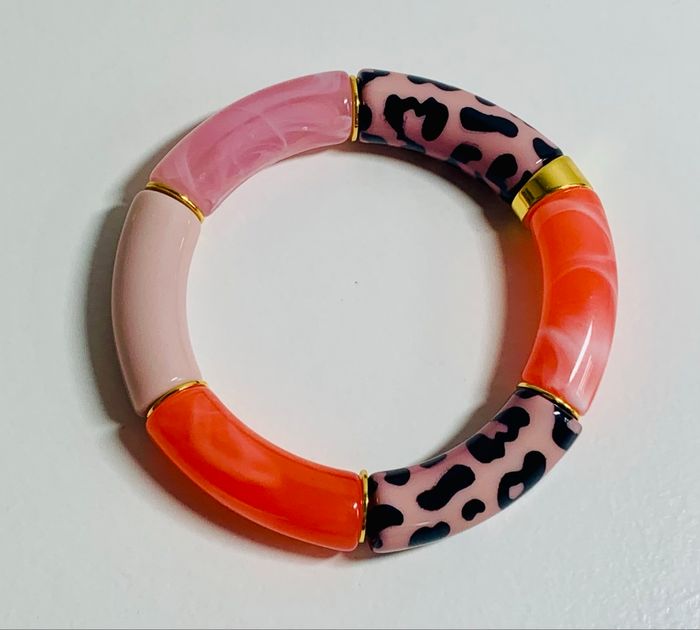 Bracelet en résine à motifs variés - photo numéro 2