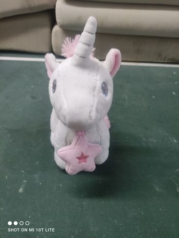 Licorne hochet