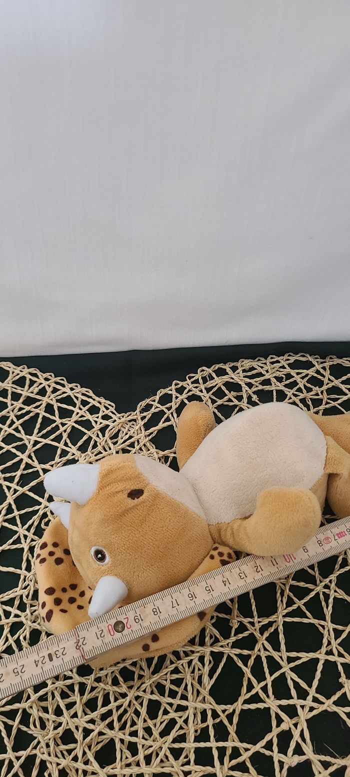 Peluche doudou dinosaure tricératops UK CA beige marron blanc - photo numéro 4