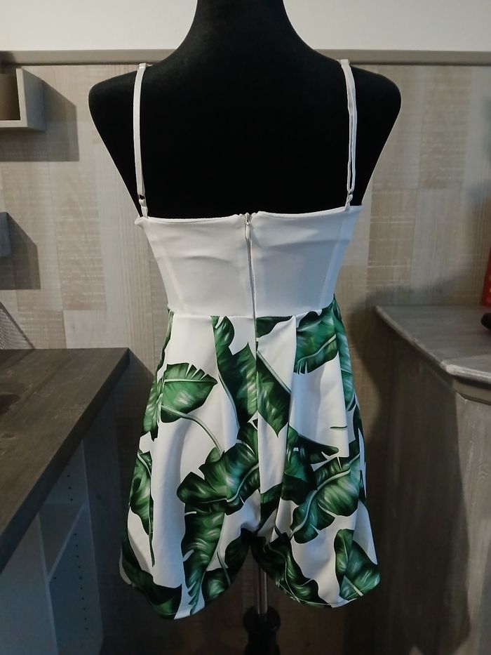 Combishort dentelle & feuillage tropical Taille 36 - photo numéro 2