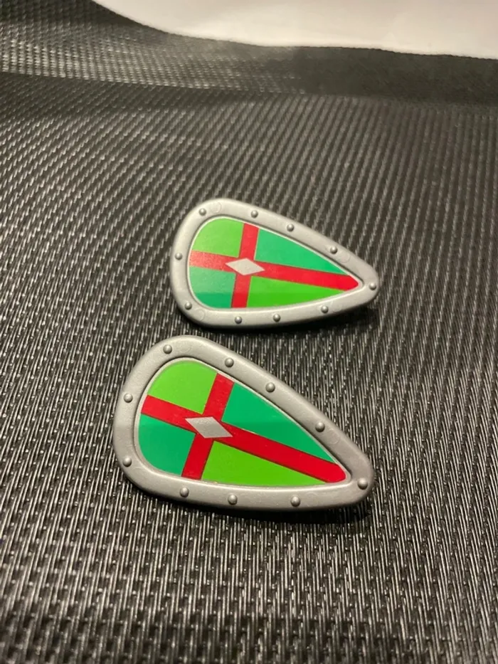 Playmobil lot 2 boucliers rouges et verts 3287 3651 3652 3654 tournoi de chevaliers moyen âge - photo numéro 3