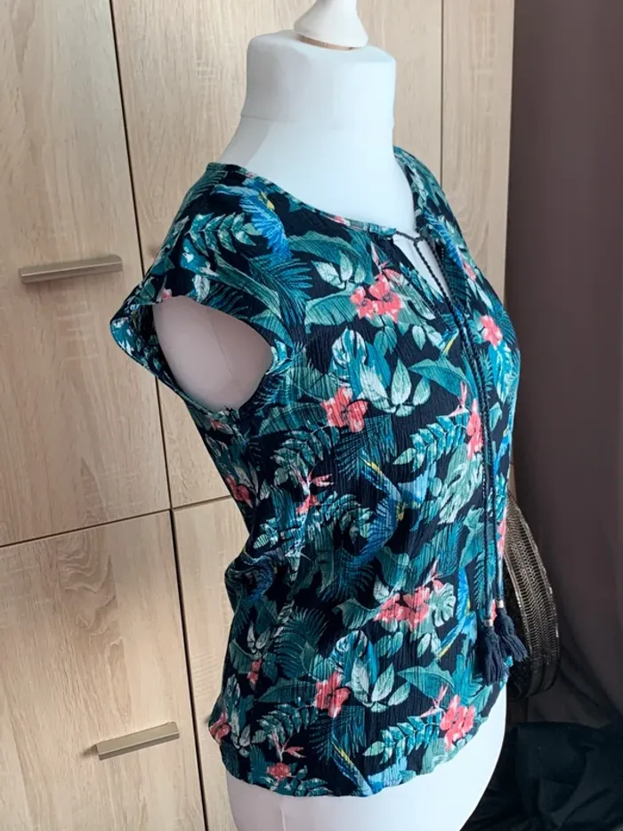 Haut fleuri L-XL 😺 - photo numéro 4