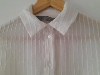 Chemise en voile gaufré et transparent