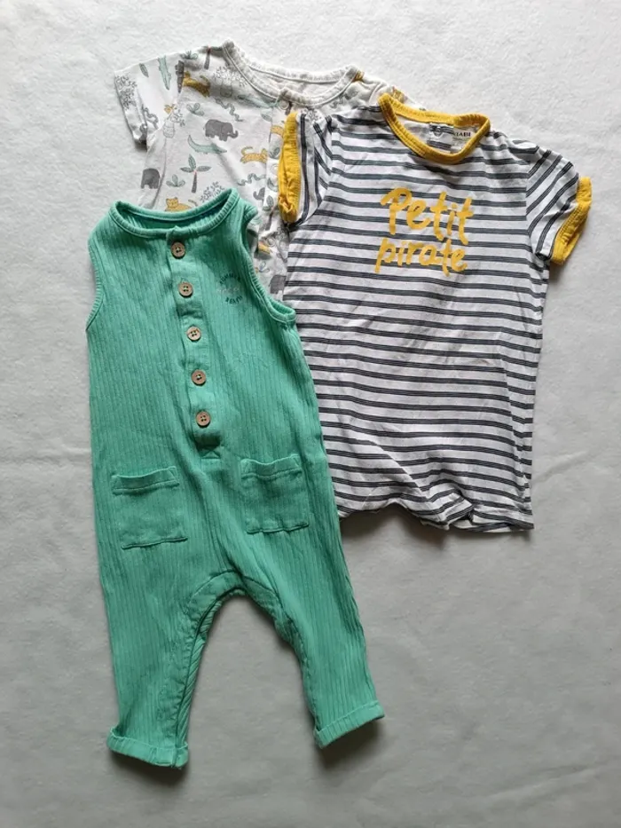 Lot combinaison bébé taille 6 mois