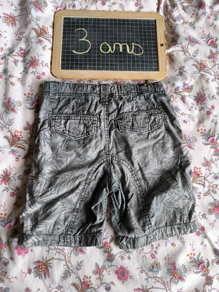 Short Little Captain taille 3 ans en très bon état - photo numéro 5