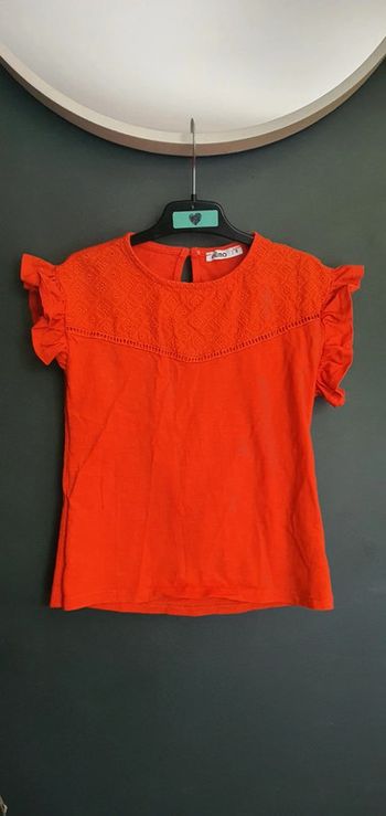 T-shirt manches volantées. 8ans