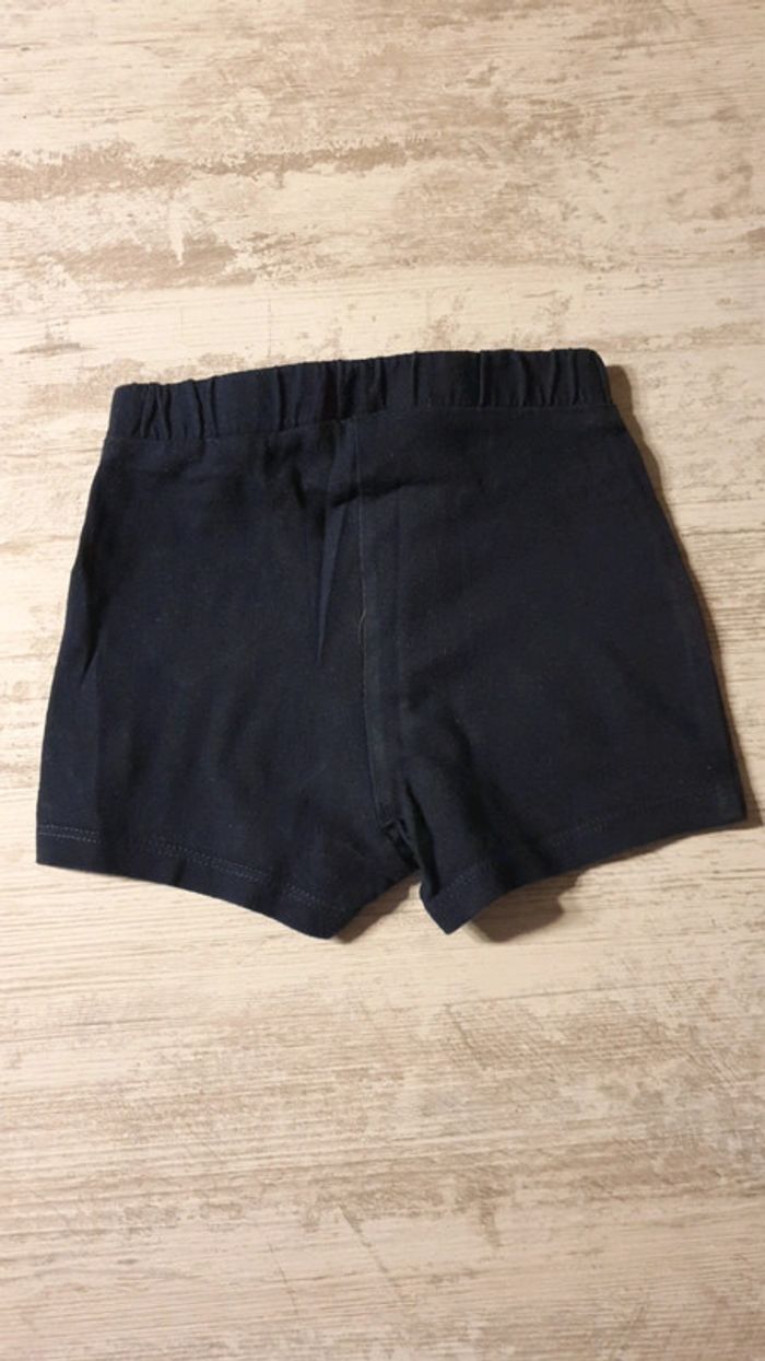 Short 18 mois - photo numéro 2