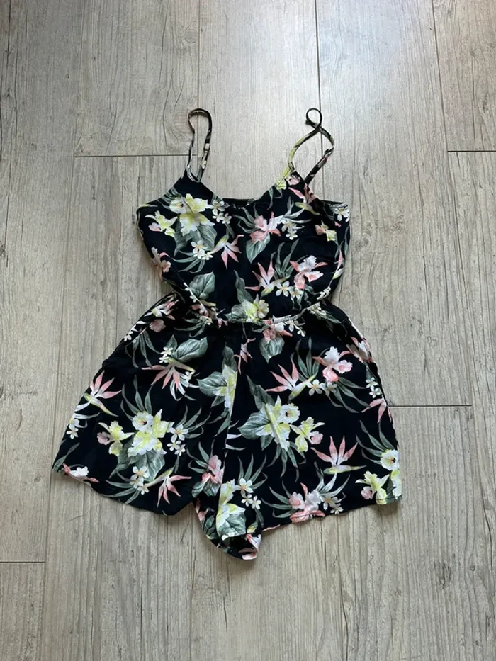 Petite combishort hm xxs 32 noir fleuri tropical