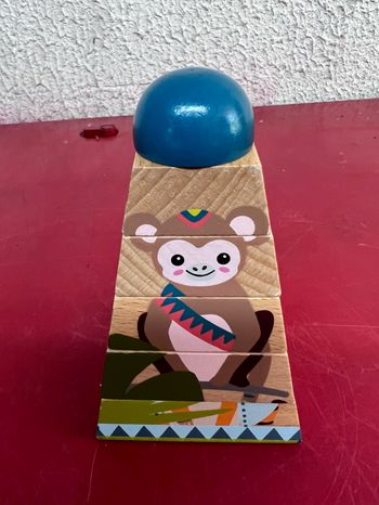 Puzzle pyramide en bois